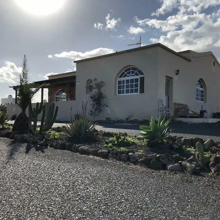 Проживание в семье Casa Papi Лахарес